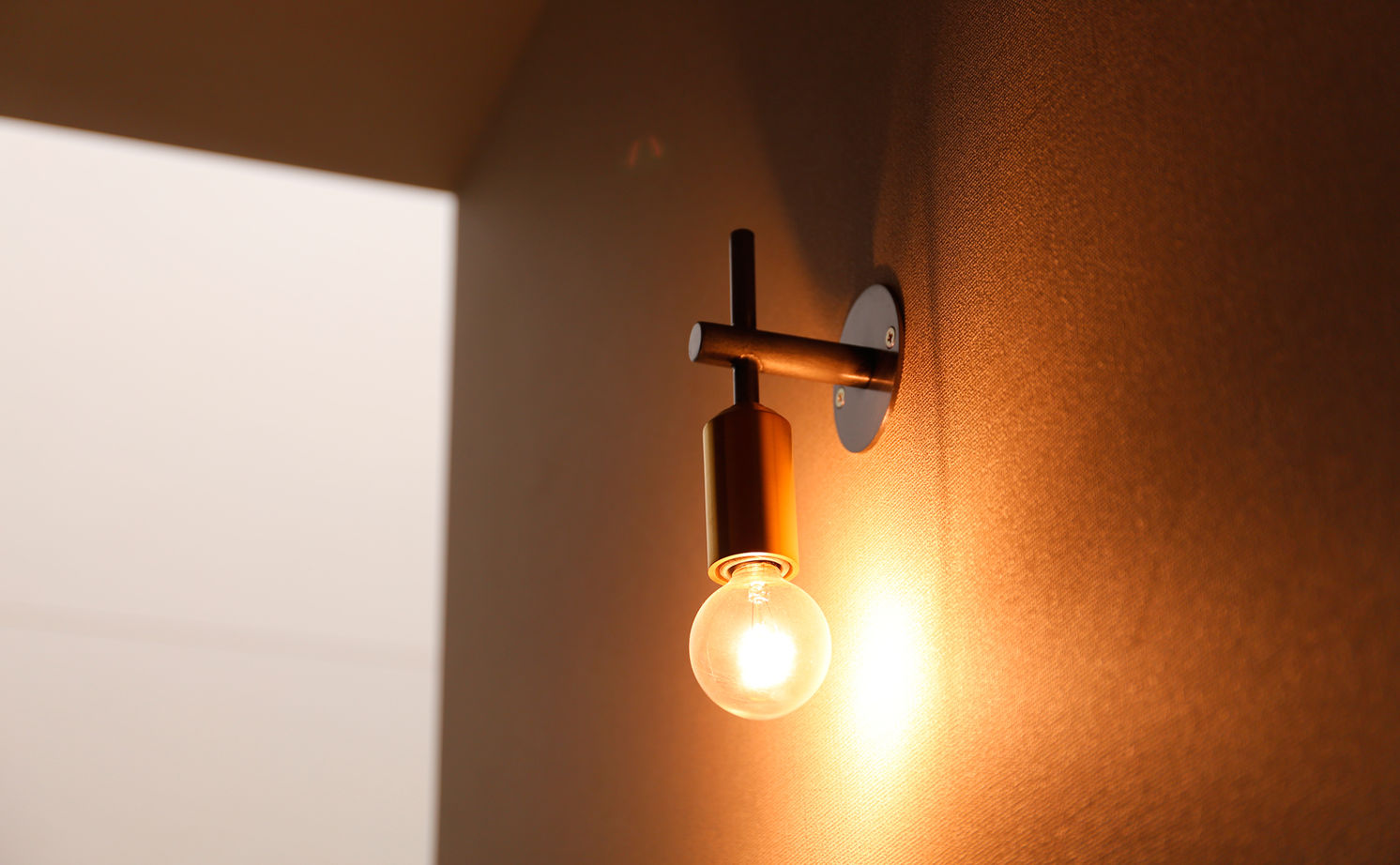 クラシスホーム 【1000万円台/4LDK/ガレージ/中庭/自然素材/間取り図】木と緑溢れるコートハウス。掃除も楽な快適設計の家の建築実例画像18