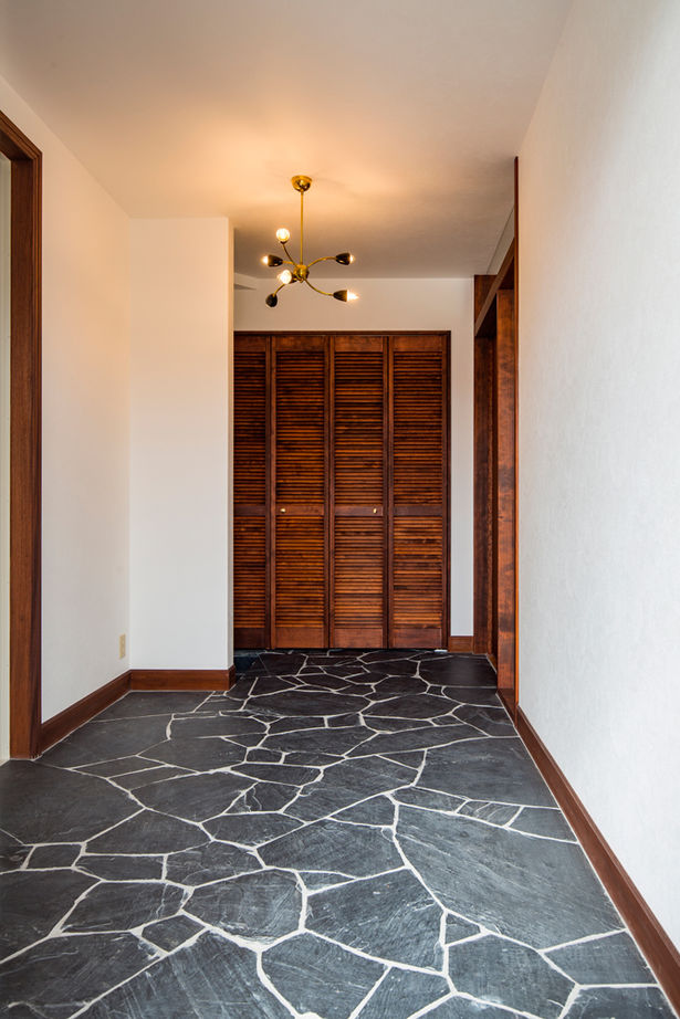 クラシスホーム 【2000万円台/4LDK/アメリカン/ガレージ/間取図】ミッドセンチュリー家具を中心に設計。石貼り壁が映える家の建築実例画像13