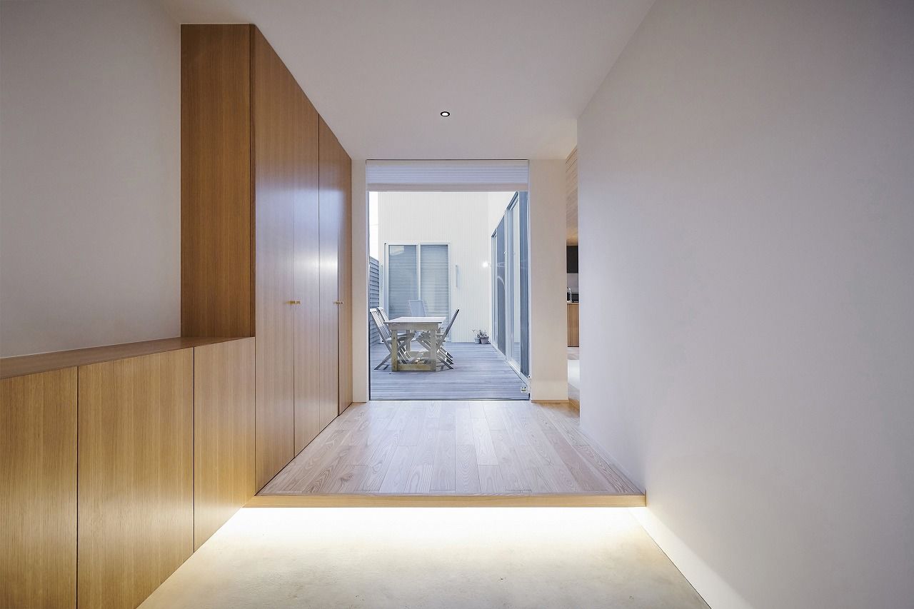 スタジオ・チッタ 【3000万円台/間取り図/完全分離二世帯住宅】杉板張とユニークなフォルムが印象的な「くぬぎ山のいえ」の建築実例画像2