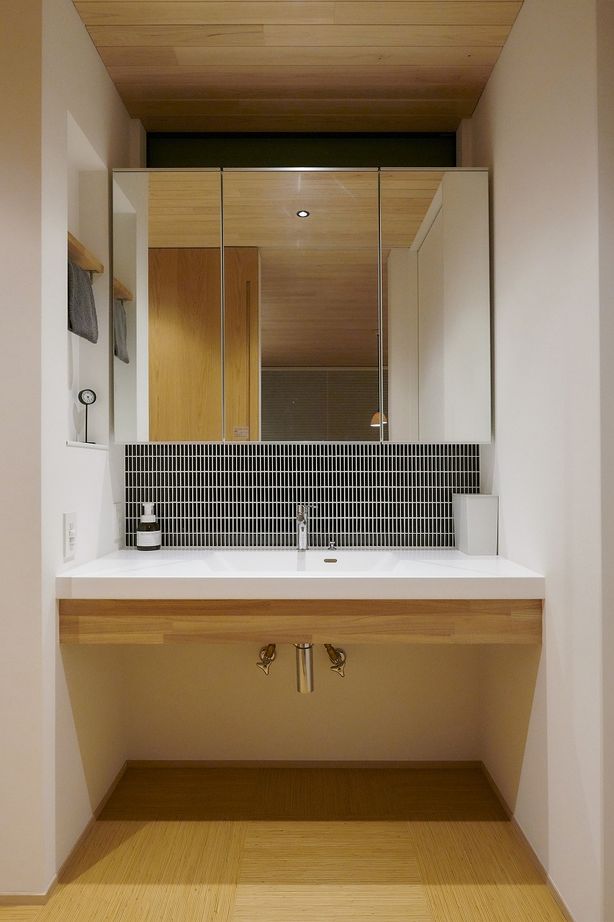 スタジオ・チッタ 【3000万円台/間取り図/完全分離二世帯住宅】杉板張とユニークなフォルムが印象的な「くぬぎ山のいえ」の建築実例画像4