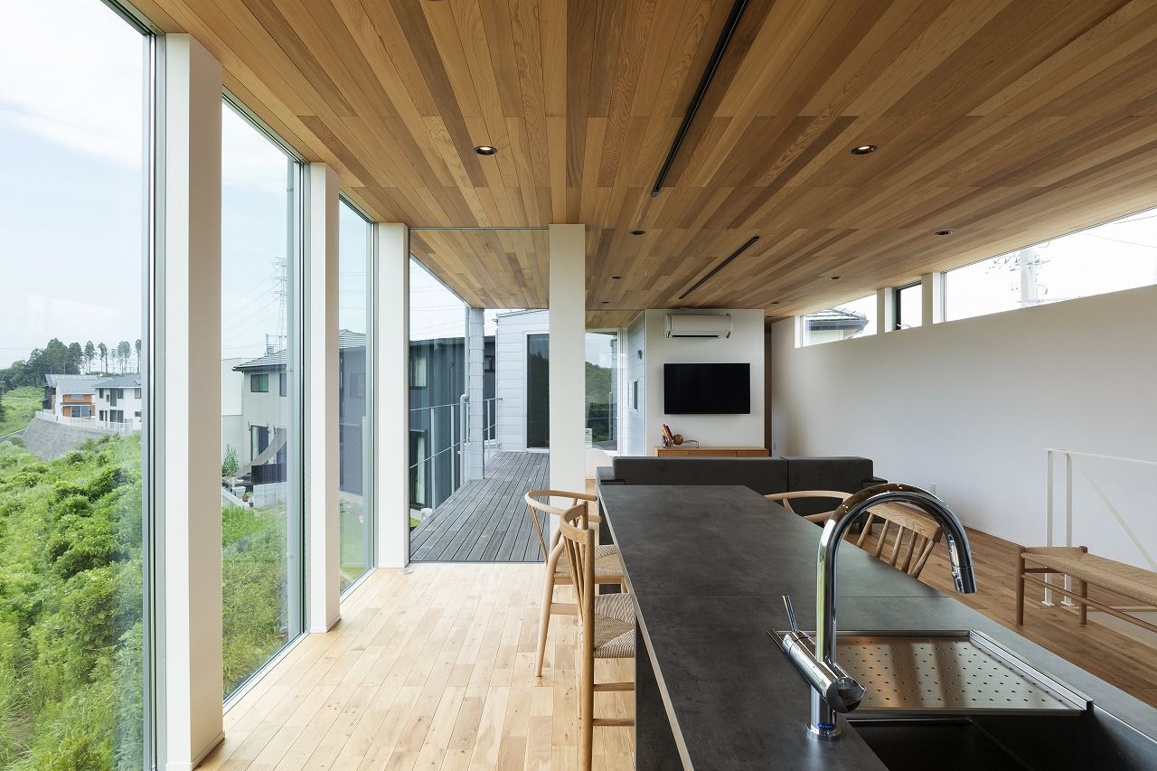 スタジオ・チッタ 【4000万円台／38.7坪／間取り有】絶景をひとりじめするガラス張りの「Location」リビングの建築実例画像2