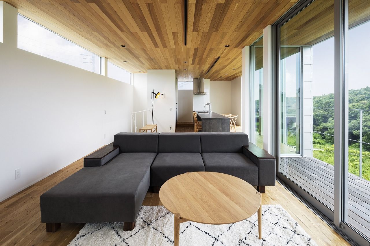 スタジオ・チッタ 【4000万円台／38.7坪／間取り有】絶景をひとりじめするガラス張りの「Location」リビングの建築実例画像3