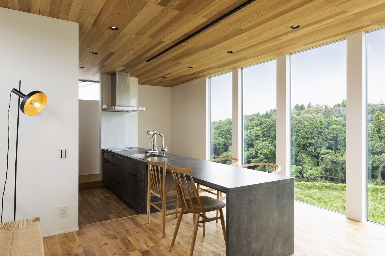 スタジオ・チッタ 【4000万円台／38.7坪／間取り有】絶景をひとりじめするガラス張りの「Location」リビングの建築実例画像4