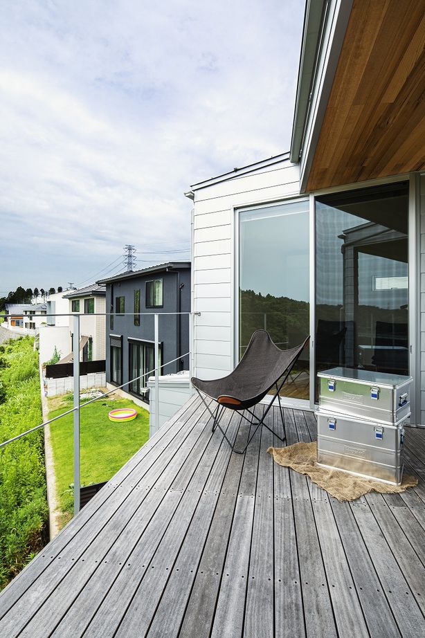 スタジオ・チッタ 【4000万円台／38.7坪／間取り有】絶景をひとりじめするガラス張りの「Location」リビングの建築実例画像6