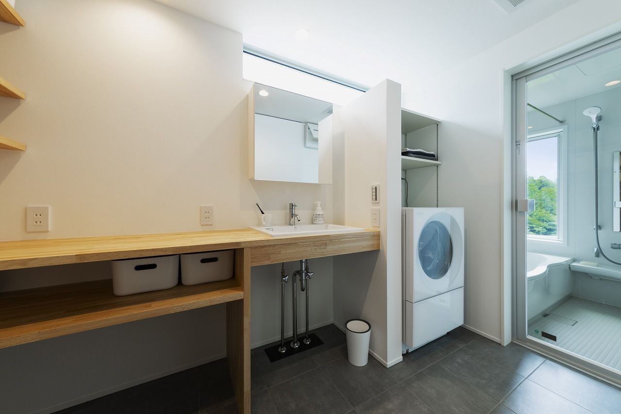 スタジオ・チッタ 【4000万円台／38.7坪／間取り有】絶景をひとりじめするガラス張りの「Location」リビングの建築実例画像8