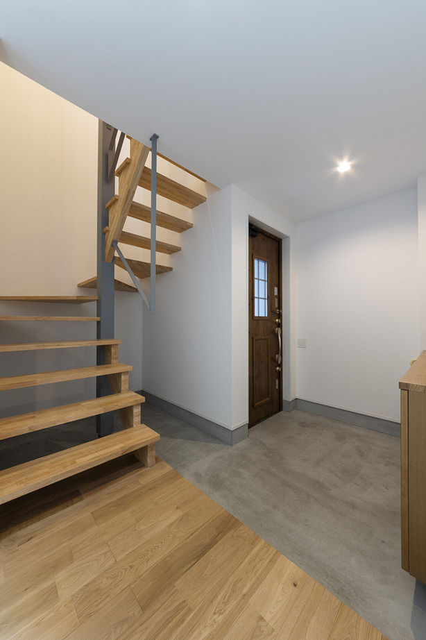 スタジオ・チッタ 【2100万円／31.6坪／間取り図／2階リビング】人目を気にせずに寛げるプライベートテラスのある家の建築実例画像2