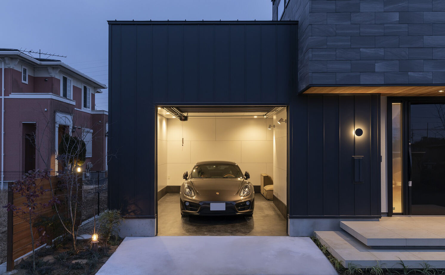 スタジオ・チッタ 【4380万円／41.1坪／間取り図有り】プライバシーを守り、自然とつながる。中庭を抱くガレージハウスの建築実例画像17