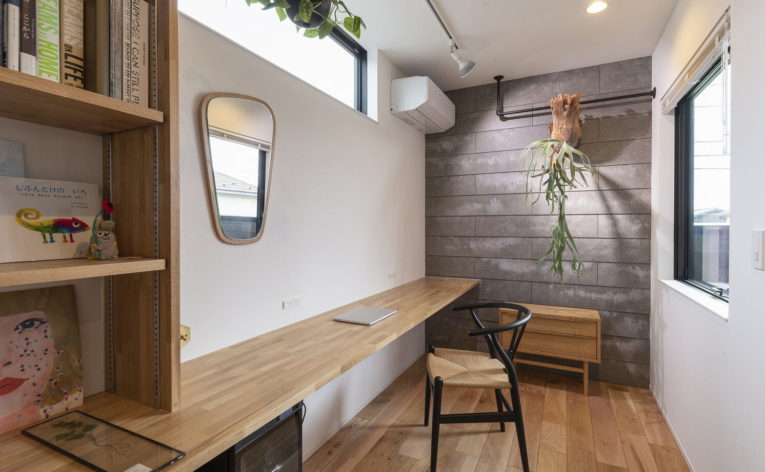 スタジオ・チッタ 【3000万円／32.3坪／間取り／2階リビング】異素材MIXが家具映えの秘密。住宅地でも“抜け感”のある家にの建築実例画像16