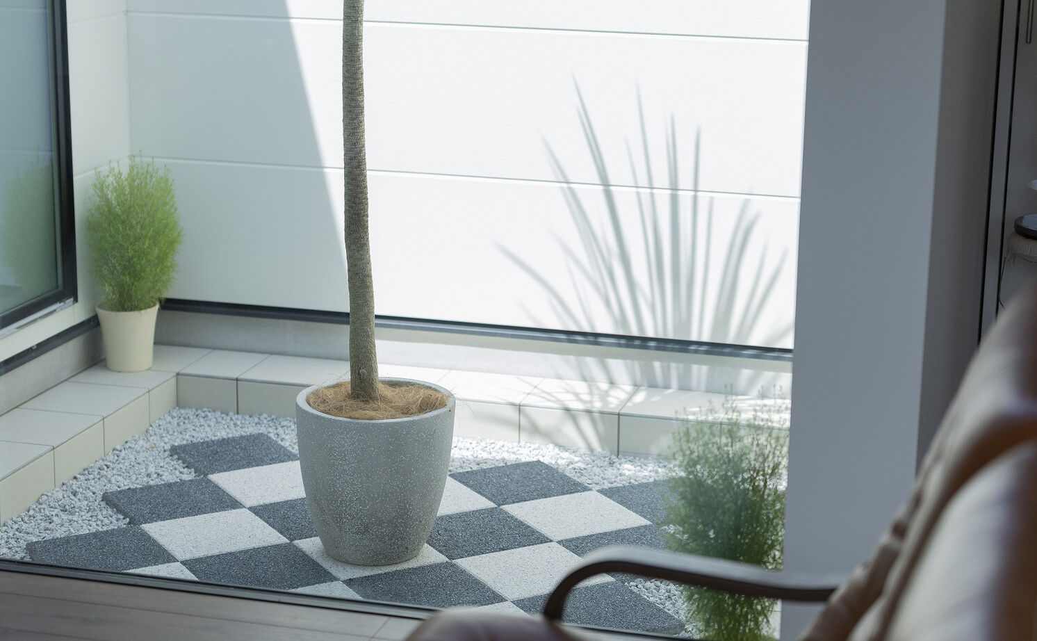 スタジオ・チッタ 【2620万円／29.4坪／間取り有／中庭／平屋】2つの中庭がもたらす光と開放感。リゾート気分を愉しむ平屋の建築実例画像5