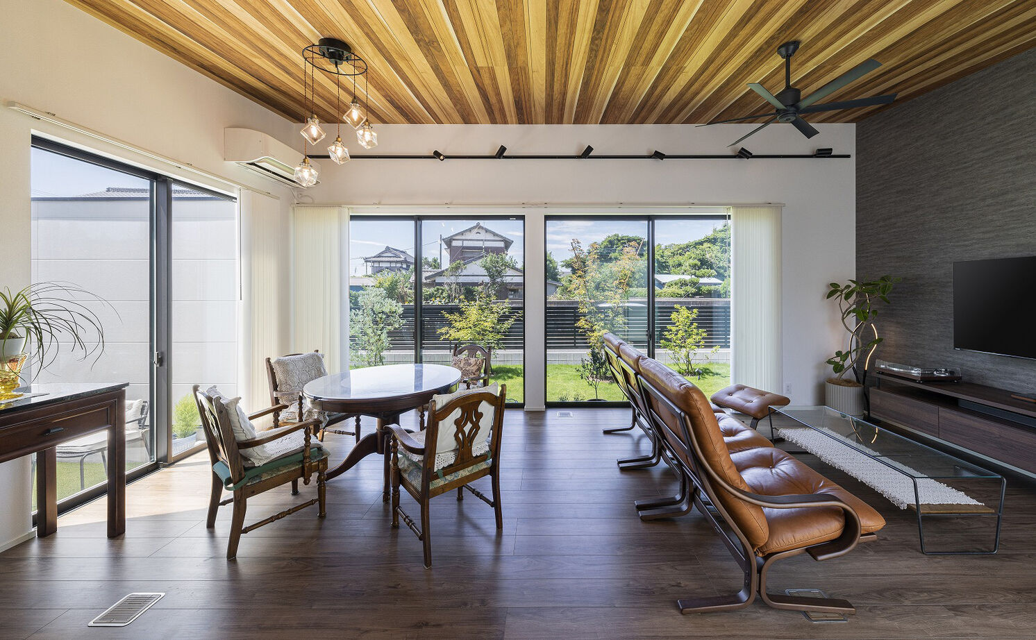 スタジオ・チッタ 【2620万円／29.4坪／間取り有／中庭／平屋】2つの中庭がもたらす光と開放感。リゾート気分を愉しむ平屋の建築実例画像10