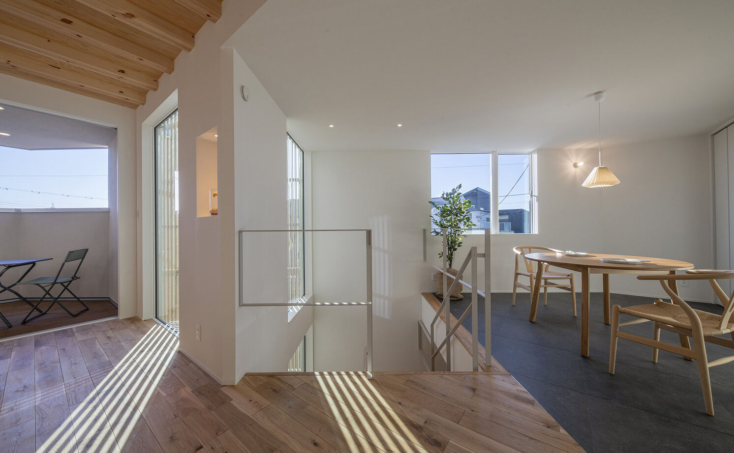 スタジオ・チッタ 【3500万円／40坪／間取り有／ガレージハウス】変形地ならではの奥行き間取りがユニークな2階リビングの家の建築実例画像15