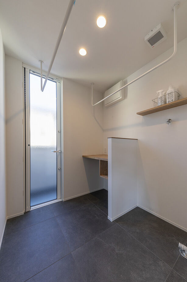 スタジオ・チッタ 【3500万円／40坪／間取り有／ガレージハウス】変形地ならではの奥行き間取りがユニークな2階リビングの家の建築実例画像17