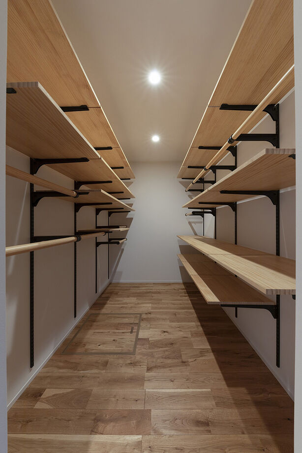 スタジオ・チッタ 【3500万円／40坪／間取り有／ガレージハウス】変形地ならではの奥行き間取りがユニークな2階リビングの家の建築実例画像19