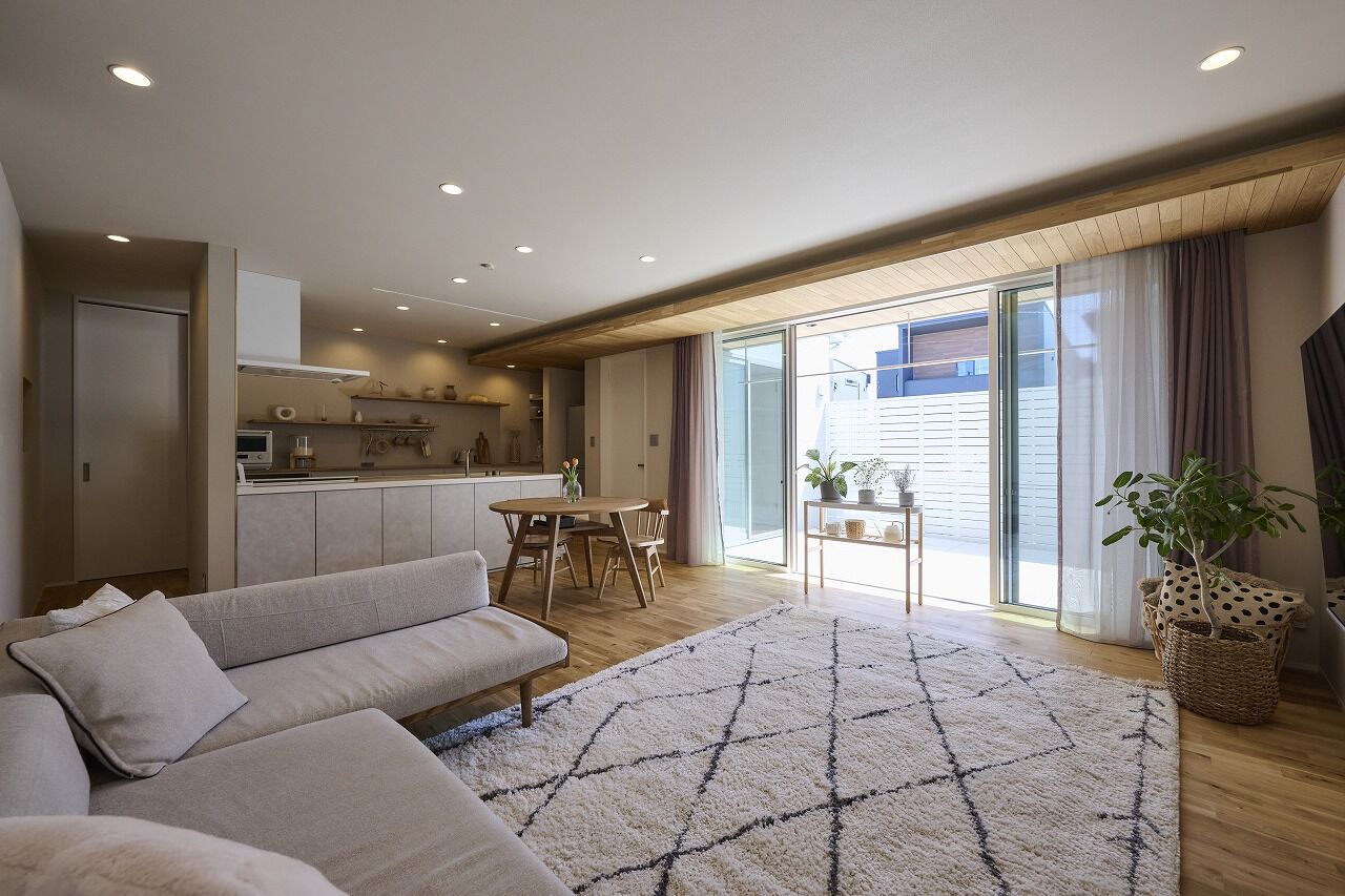 スタジオ・チッタ 【3100万円／37.6坪／間取り有／回遊動線】ウチに開く中庭が光と開放感をもたらす居心地のよい住まいの建築実例画像5