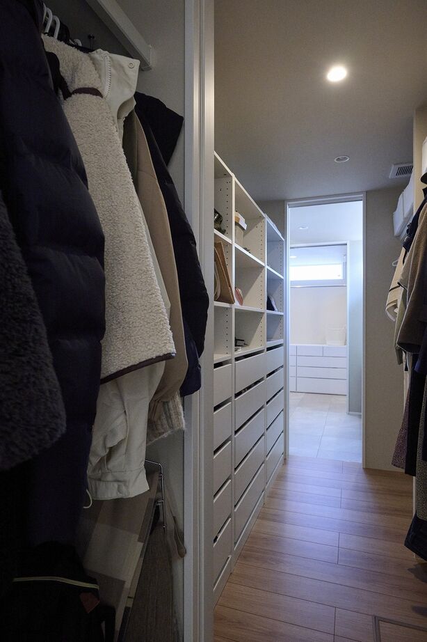 スタジオ・チッタ 【3100万円／37.6坪／間取り有／回遊動線】ウチに開く中庭が光と開放感をもたらす居心地のよい住まいの建築実例画像9