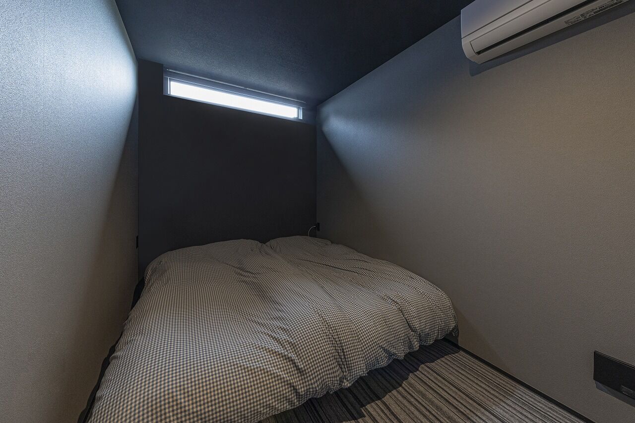 スタジオ・チッタ 【2630万円／25.4坪／間取り有／平屋】クルマ好きが叶えた超機能的でミニマルデザインのガレージハウスの建築実例画像10