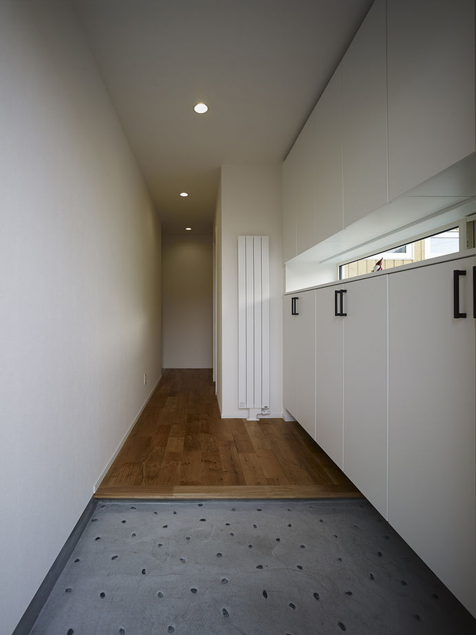 JOYハウス（西條産業） <札幌市/4人家族/32坪/天然素材/床暖房/壁面収納>本質的な心地良さを追求、狭小地の可能性を広げる家の建築実例画像8