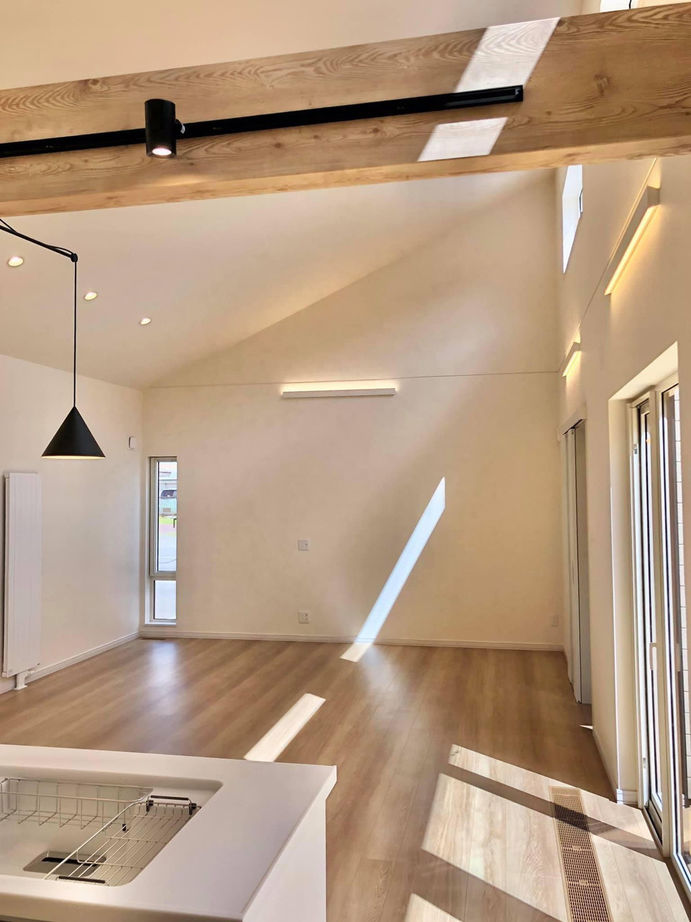 JOYハウス（西條産業） <小樽市/平屋/ウッドデッキ>吹上天井が開放的！駆け回る子どもたちを安心して見守れる子育てしやすい住まいの建築実例画像5