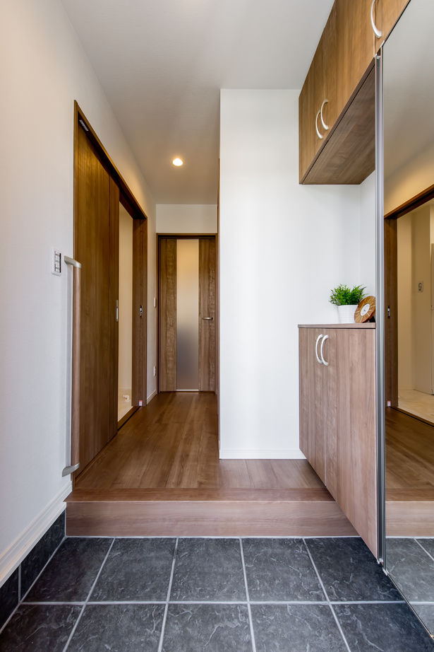 アクティブハウス 【1000万円台/20坪台/間取り有】家族の絆が深まるリビング階段。動線計画が行き届いた理想の住まいをの建築実例画像8