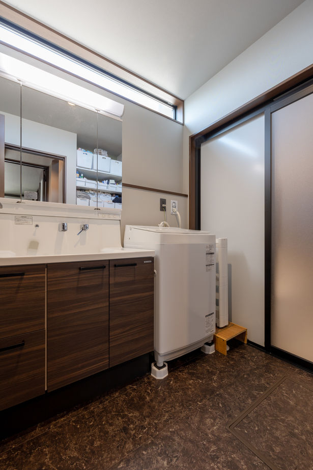 アクティブハウス 【1000万円台/20坪台/スタイリッシュ】シャープな黒の外観と、遊び心のあるインテリア。モダン和室のある家の建築実例画像9