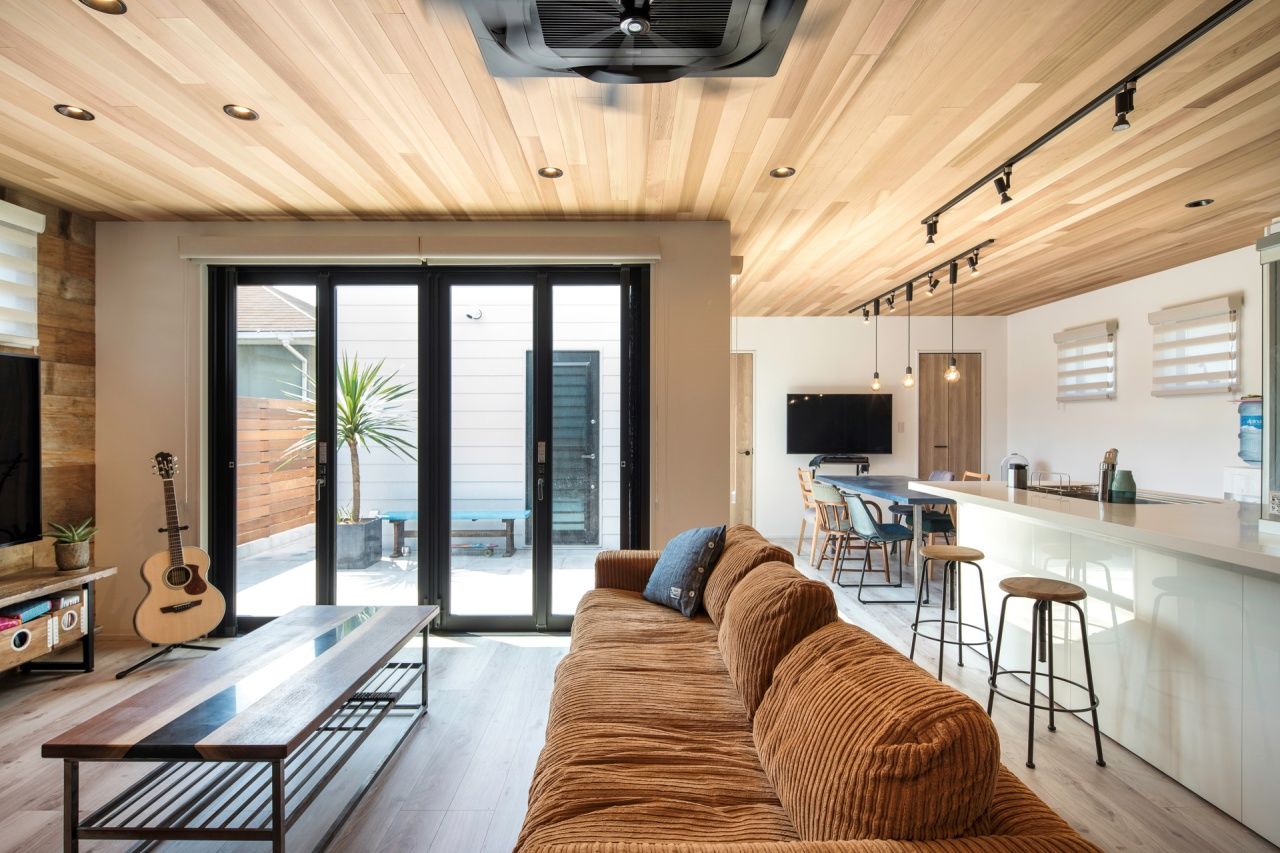 ハウスイズム建築設計事務所 【2670万円/40坪台/間取り有】中庭で家族や友人とBBQ。コの字型の家が、外と中をやさしくつなぐの建築実例画像3