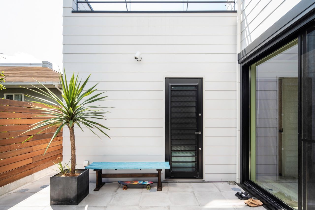 ハウスイズム建築設計事務所 【2670万円/40坪台/間取り有】中庭で家族や友人とBBQ。コの字型の家が、外と中をやさしくつなぐの建築実例画像5