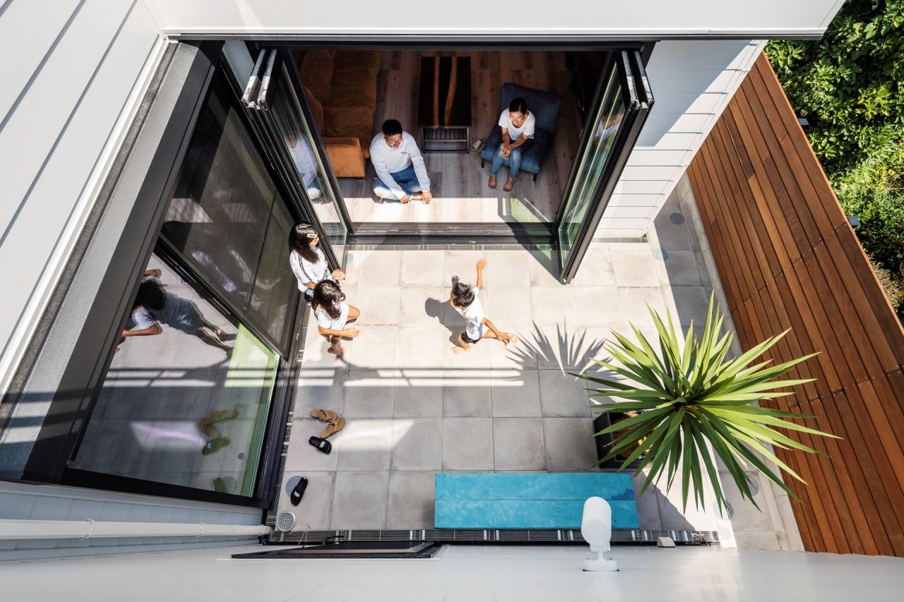 ハウスイズム建築設計事務所 【2670万円/40坪台/間取り有】中庭で家族や友人とBBQ。コの字型の家が、外と中をやさしくつなぐの建築実例画像8