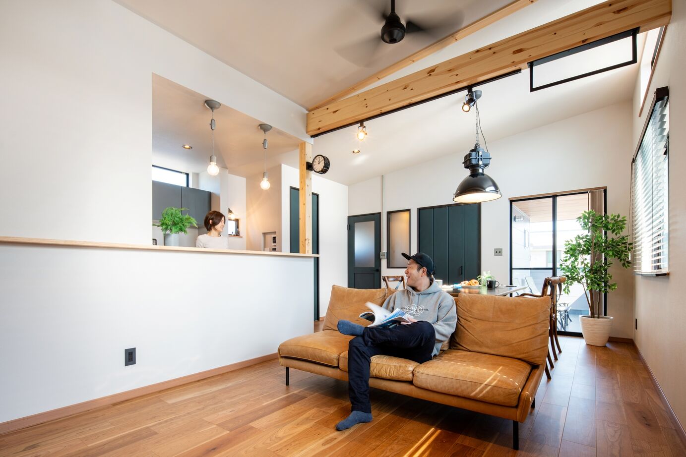 ハウスイズム建築設計事務所 【2230万円/間取り有】バイクを磨き、釣り道具を整える。ガレージで趣味に没頭できる、自分だけの秘密基地の建築実例画像5