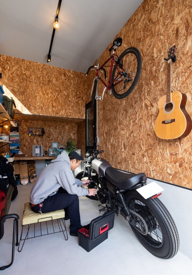 ハウスイズム建築設計事務所 【2230万円/間取り有】バイクを磨き、釣り道具を整える。ガレージで趣味に没頭できる、自分だけの秘密基地の建築実例画像9