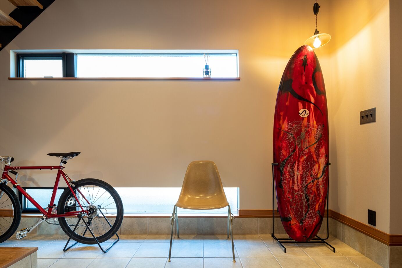 ハウスイズム建築設計事務所 【2230万円/間取り有】バイクを磨き、釣り道具を整える。ガレージで趣味に没頭できる、自分だけの秘密基地の建築実例画像13