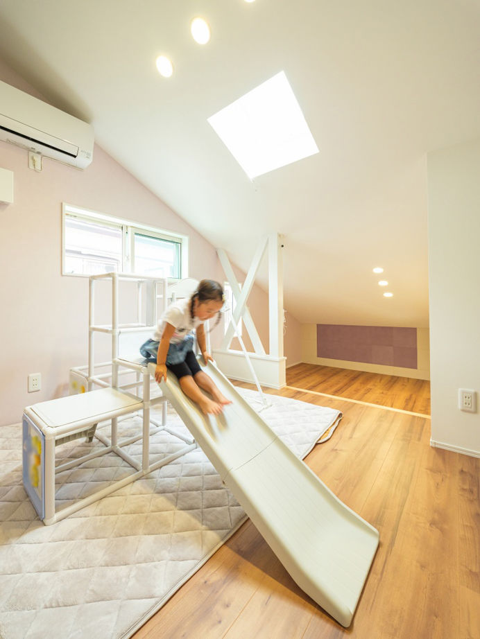 ハウスイズム建築設計事務所 【2700万円/30坪台/平屋風/間取り有】ハンモックに揺られながら、風を感じる。ウッドデッキが家族の特等席の建築実例画像16