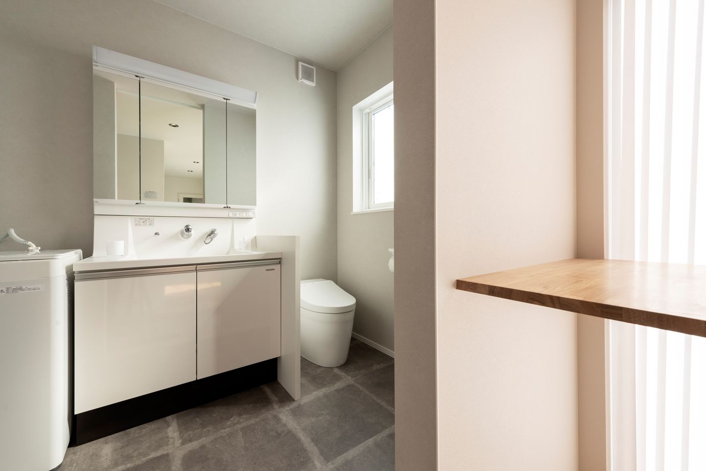 ハウスイズム建築設計事務所 【3900万円台/40坪台/間取り有】一人だけど、独りじゃない。中庭がつなぐ、心地いい夫婦の時間の建築実例画像9