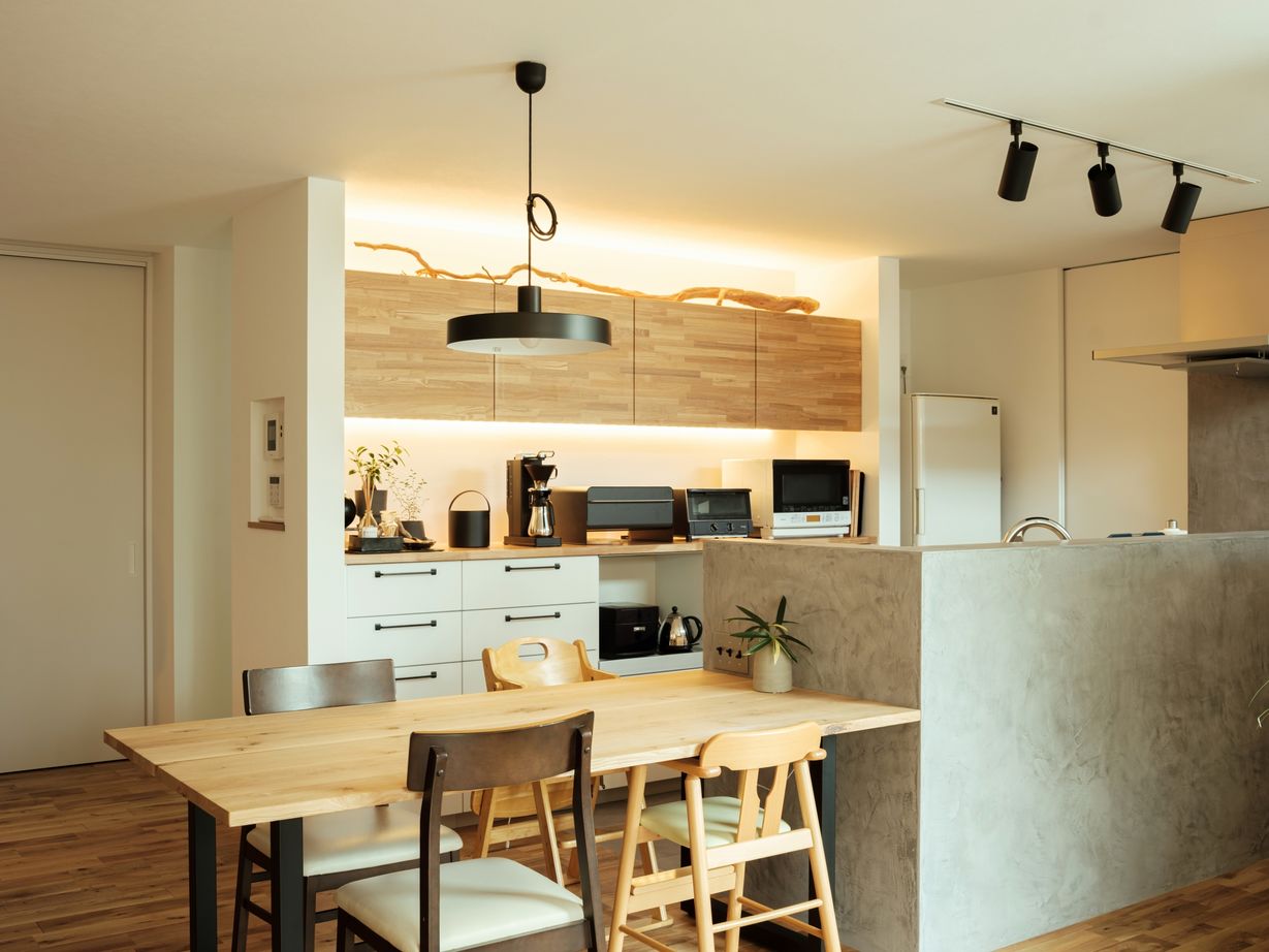 ハウスイズム建築設計事務所 【2500～2999万円/間取り有】ただいまからすぐにお風呂、そして食卓へ。家族の時間をスムーズにつなぐ家の建築実例画像4