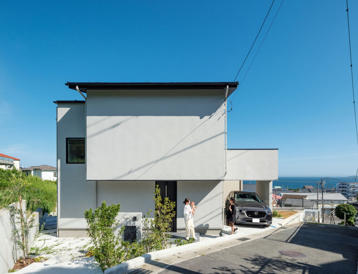 ハウスイズム建築設計事務所 【2700万円台/間取り有】焼きたてのおつまみと映画に浸る。海を一望するバルコニーで、心ほどける晩酌時間の建築実例画像