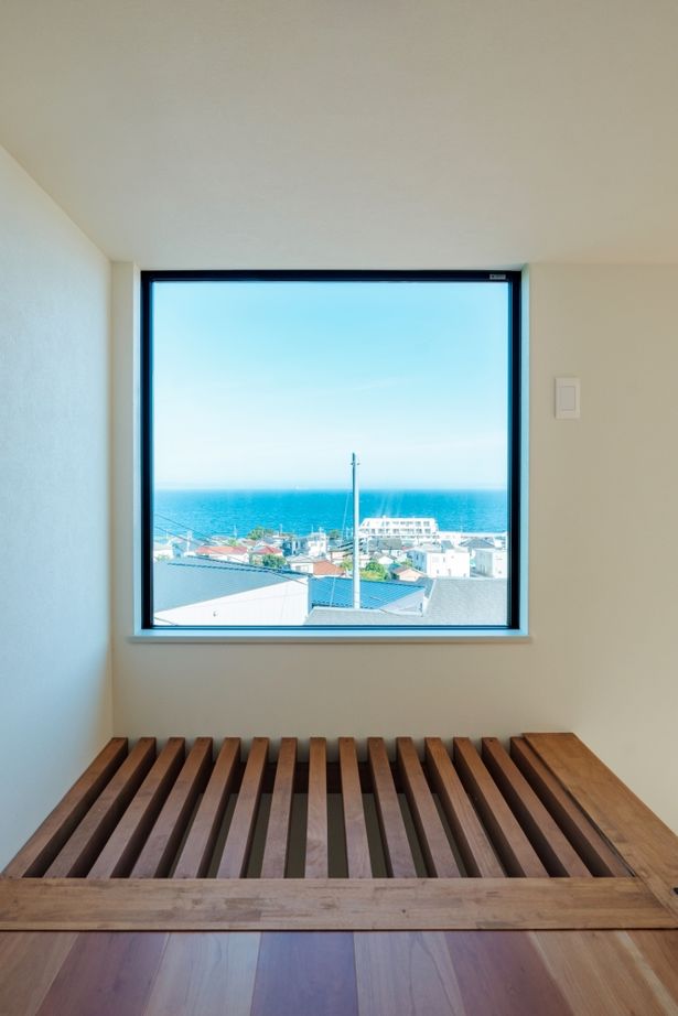 ハウスイズム建築設計事務所 【2700万円台/間取り有】焼きたてのおつまみと映画に浸る。海を一望するバルコニーで、心ほどける晩酌時間の建築実例画像13