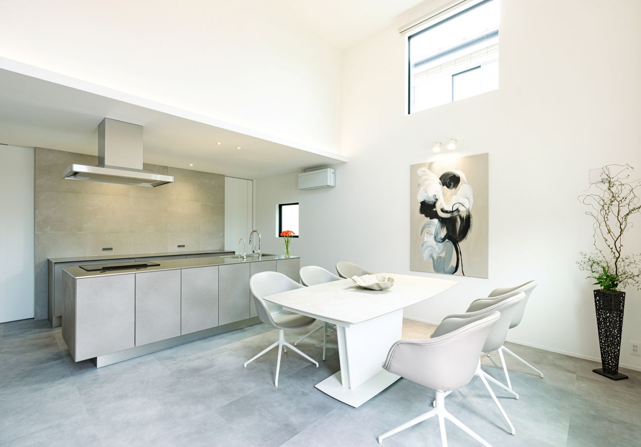 ハウスイズム建築設計事務所 【3000～3499万円/29.9坪/間取り有】美術館のようなリビングで、絵画と炎が彩る至福のひとときの建築実例画像4