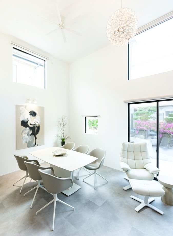 ハウスイズム建築設計事務所 【3000～3499万円/29.9坪/間取り有】美術館のようなリビングで、絵画と炎が彩る至福のひとときの建築実例画像7