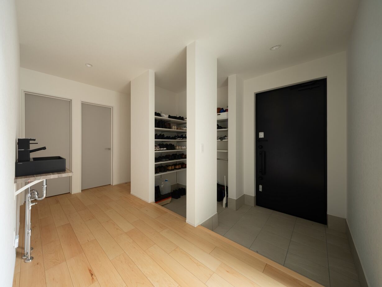 ハウスイズム建築設計事務所 【2000万円台/30坪台/間取り有】階段を上がると、光と風が迎えてくれる。開放感に包まれる2階リビングの建築実例画像7