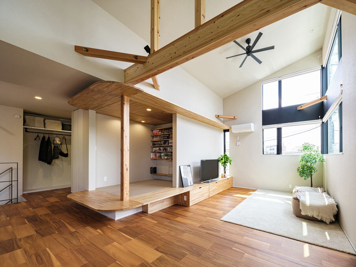 ハウスイズム建築設計事務所 【5500～5999万円/60坪台/二世帯】家の中にバスケ用の体育館！一緒に汗をかいて育む家族の絆の建築実例画像2