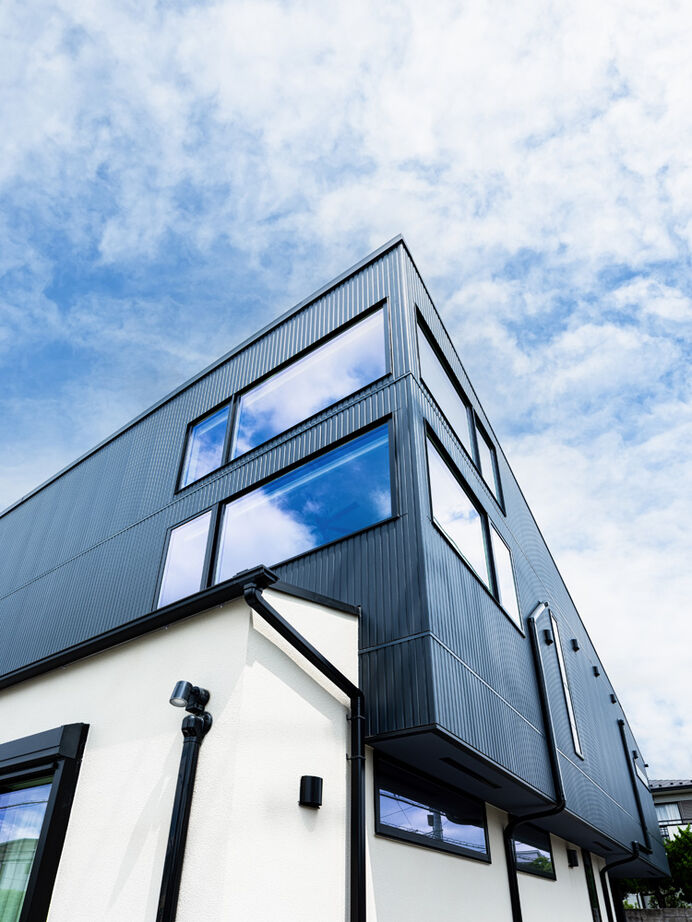 ハウスイズム建築設計事務所 【5500～5999万円/60坪台/二世帯】家の中にバスケ用の体育館！一緒に汗をかいて育む家族の絆の建築実例画像3