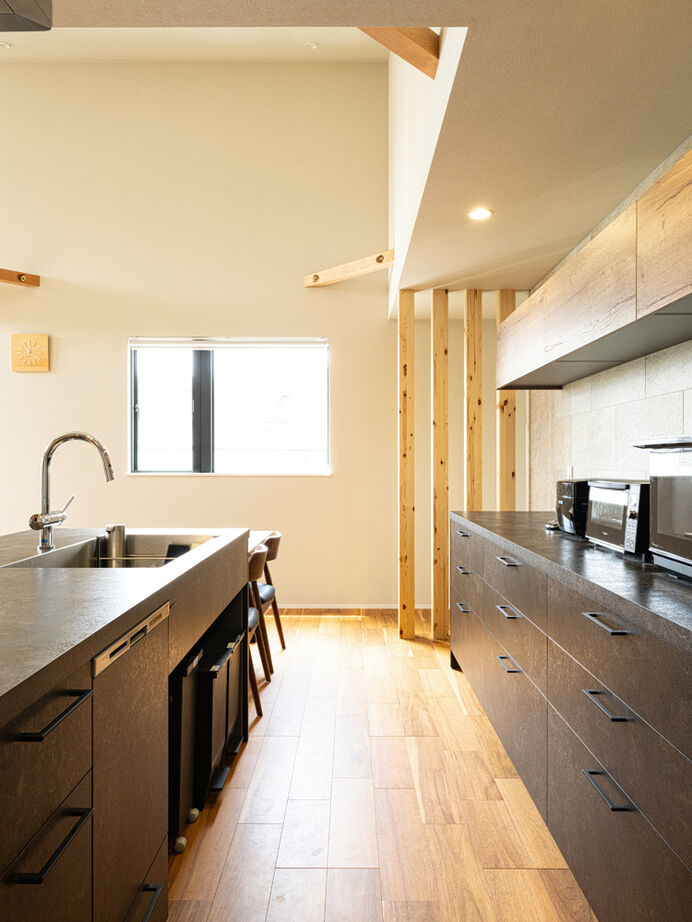 ハウスイズム建築設計事務所 【5500～5999万円/60坪台/二世帯】家の中にバスケ用の体育館！一緒に汗をかいて育む家族の絆の建築実例画像10