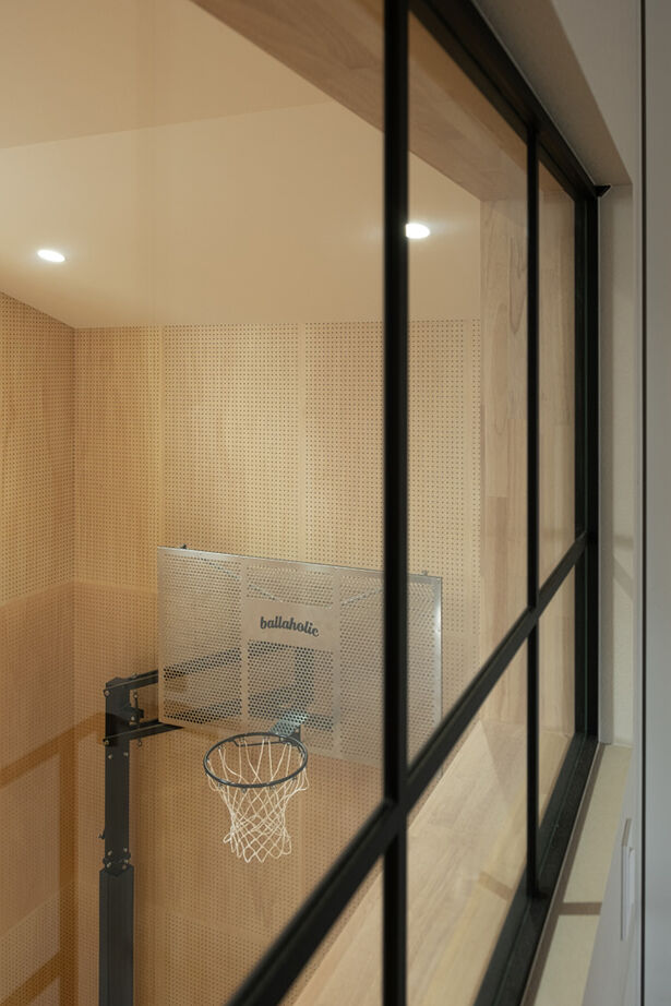 ハウスイズム建築設計事務所 【5500～5999万円/60坪台/二世帯】家の中にバスケ用の体育館！一緒に汗をかいて育む家族の絆の建築実例画像17