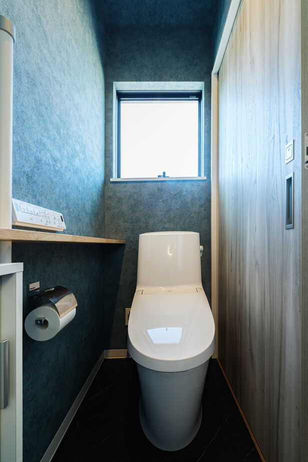 ハウスイズム建築設計事務所 【4000～4499万円/40坪台/間取り有/ガルバ】家族一緒の「おうち時間」が楽しい、祖父母と暮らす二世帯住宅の建築実例画像14