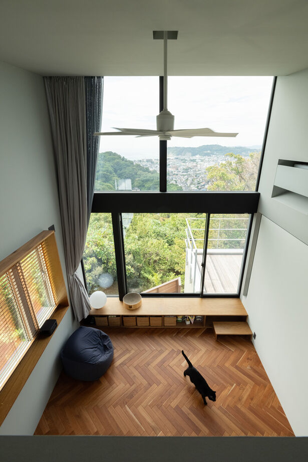 ハウスイズム建築設計事務所 【30坪台/間取り有】大パノラマの絶景を独り占め！海と山の豊かな自然を感じながら家族の絆を育む家の建築実例画像3