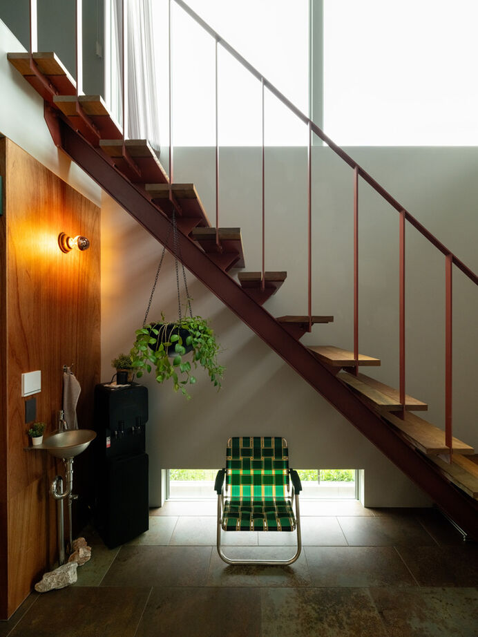 ハウスイズム建築設計事務所 【30坪台/間取り有】大パノラマの絶景を独り占め！海と山の豊かな自然を感じながら家族の絆を育む家の建築実例画像15