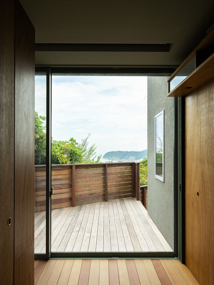 ハウスイズム建築設計事務所 【30坪台/間取り有】大パノラマの絶景を独り占め！海と山の豊かな自然を感じながら家族の絆を育む家の建築実例画像17