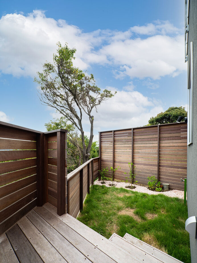 ハウスイズム建築設計事務所 【30坪台/間取り有】大パノラマの絶景を独り占め！海と山の豊かな自然を感じながら家族の絆を育む家の建築実例画像18