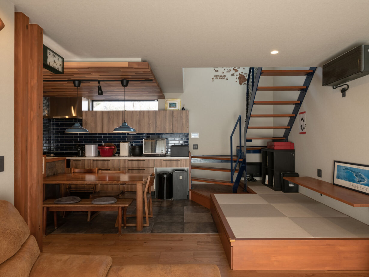 ハウスイズム建築設計事務所 【3500～3999万円/間取り有】青空の下、広い庭で子どもたちがのびのび遊ぶ。週末のひとときが特別な時間にの建築実例画像3