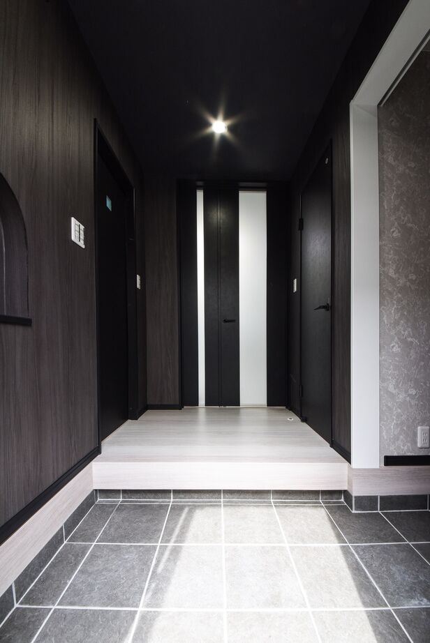 高井工務店 【大阪市内/平屋/狭小】シンプルでモノトーンにこだわった趣味を満喫する秘密基地。都市型平屋住宅の建築実例画像2