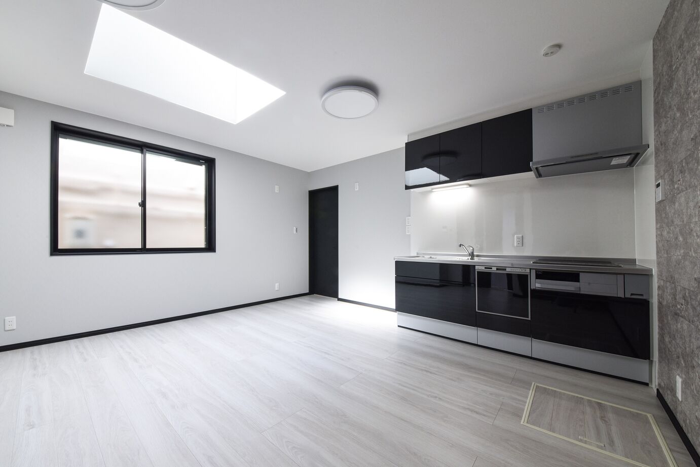 高井工務店 【大阪市内/平屋/狭小】シンプルでモノトーンにこだわった趣味を満喫する秘密基地。都市型平屋住宅の建築実例画像4